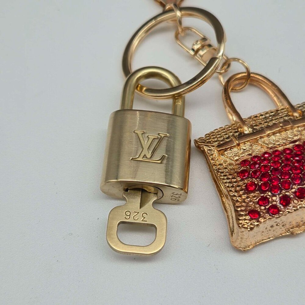 Authentic Louis Vuitton Gold Padlock & Key 🔒 LV Bag Charm Unbranded Keychain - Picture 7 of 10